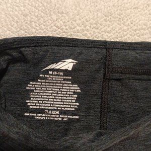 Capri leggings athletic